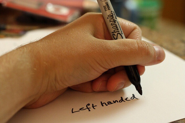 Почему легко научиться писать левой рукой