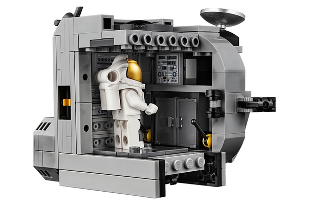 LEGO выпустила особый набор конструкторов к юбилею высадки на Луну В рамках программы Apollo 50 Next Giant Leap производитель игрушек Lego в сотрудничестве с NASA создает новые наборы
